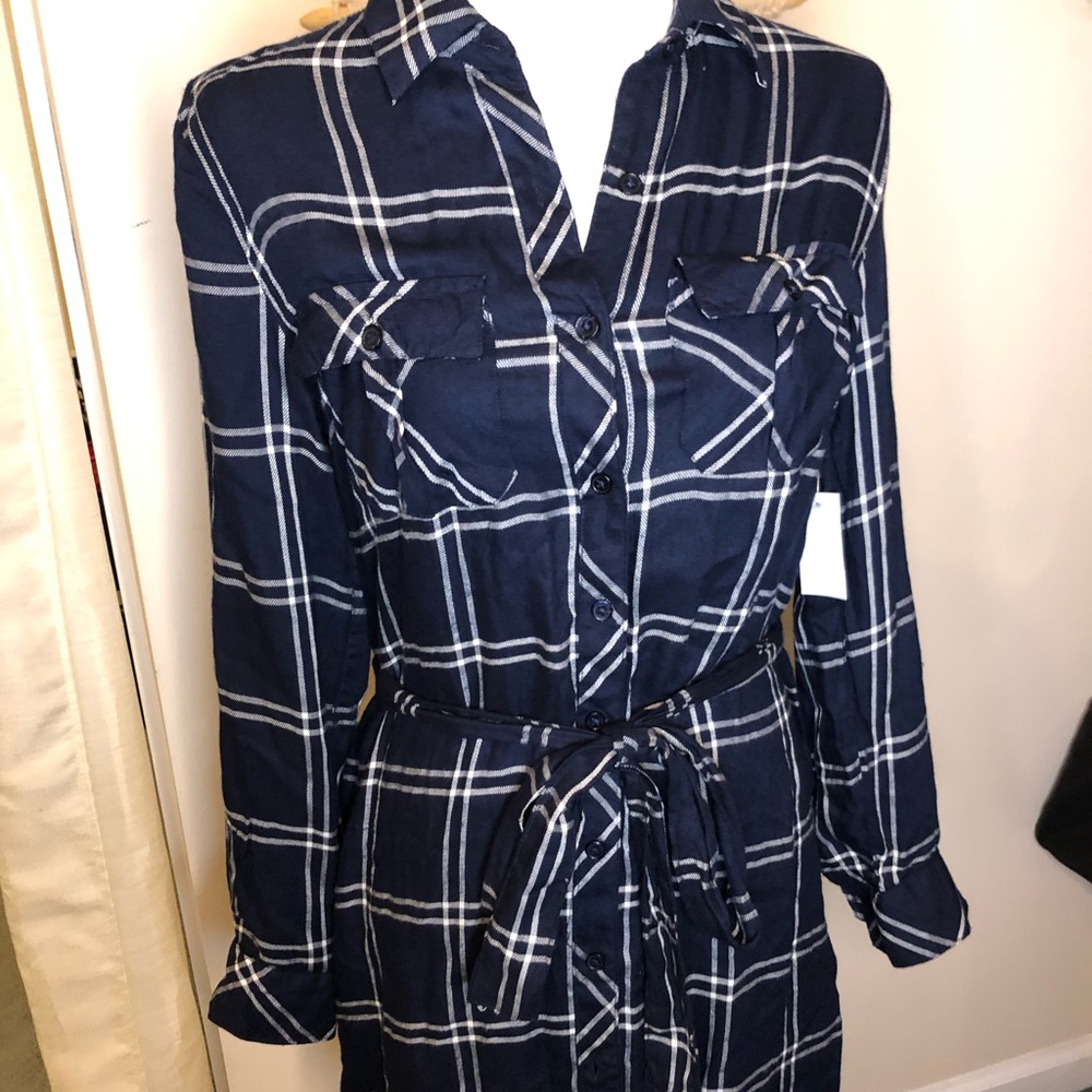 Long sleeve plaid button up dress w/ belt